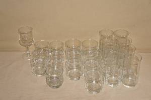 lot 120 image: Set of Monogrammed S Glassware