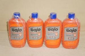 lot 178 image: 4 Bottle of Gojo Natural Orange Pumice Hand Cleaner