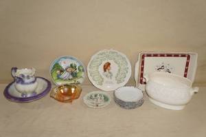 lot 194 image: Serving and Decorative Dishes