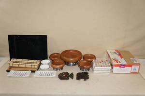 lot 193 image: Asian Themed Serving Pieces