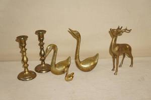 lot 182 image: Brass Colored Decorative Pieces