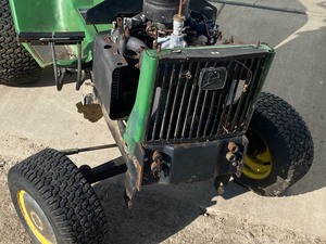 lot 7 image: John Deere 317 Lawn Tractor