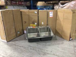 Lot of assorted sinks