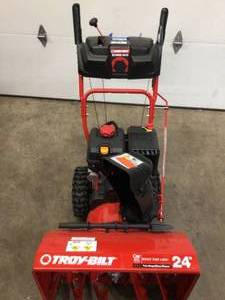 Troy - Bilt 24 in. 208 cc Two-Stage Gas Snow Blower with Electric Start Self Propelled in good conditions