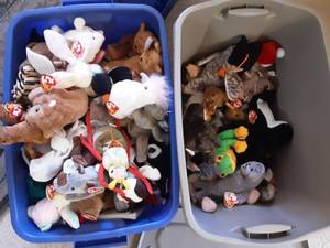 lot 34 image: Assorted Beanie Babies (Approximately 70)