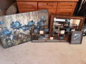 lot 36 image: Wall Canvas, Mirror & Other Decor