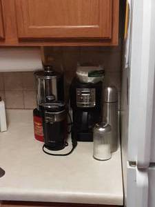 lot 47 image: Mr. Coffee Coffee Maker & Bean Grinder