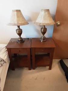 lot 65 image: Pair Of End Tables & Lamps