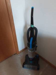 lot 89 image: Bissell Power Force Helix Vacuum