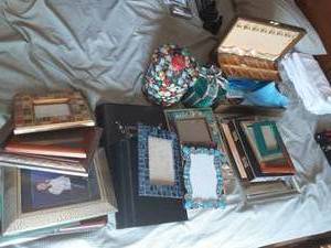 lot 95 image: Jewelry Boxes, Picture Frames, Albums, More