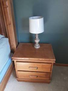 lot 102 image: Pair Of Night Stands & Pair Of Lamps (Match Lot #108)
