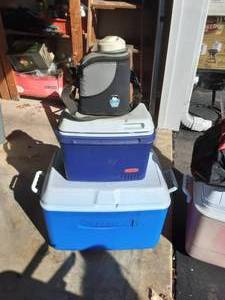 lot 139 image: Assorted Coolers