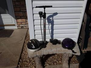 lot 149 image: 2-Bike Helmets, Pump. Bike Seat