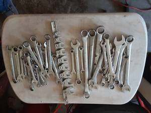 lot 185 image: Wrenches Standard & Metric