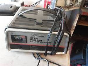 lot 187 image: Schumacher Battery Charger