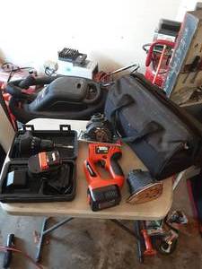 lot 194 image: Black & Decker Multi Tool, Sander, Saw & Drill