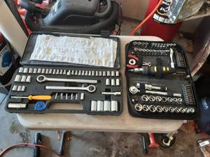 lot 195 image: 2-Socket Sets