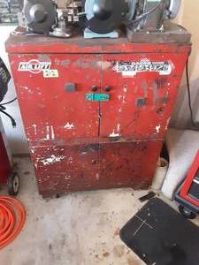 lot 212 image: Rolling Tool Cabinet (Not Including Contents On Top)