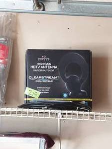 lot 215 image: HDTV Antenna