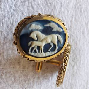 lot 225 image: Pair Of Horse Cuff Links