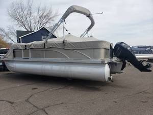 lot 9 image: 2018 Bennington 20 SSNPXDL