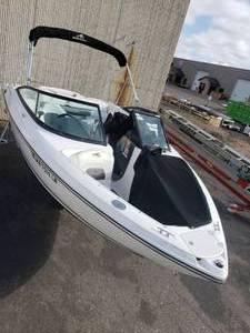 lot 10 image: 2017 Monterey 204 FX