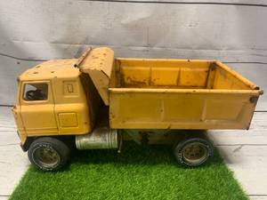 Ertl International Dump Truck 13 Long�
