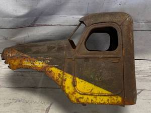 Antique International Cab 12long�