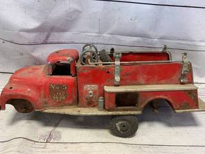 1957 Tonka No. 5 Fire Truck�
