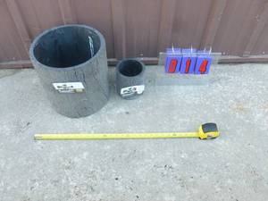 Qty of 2 Surreal brand plastic planters. 10 x 9 & 6 x 11. As shown.