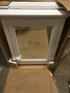 Lamport 26  in w x 32 in Mirrored Medicine Cabinet slight damage see pictures