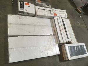Pallet of assorted Flooring see pictures