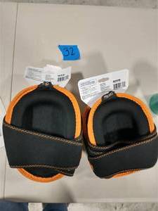 lot 32 image: 2 RIDGID Gel-Foam Knee Pads