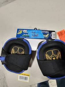 lot 26 image: F3 Stabilizer Knee Pads with Memory Foam, Gel Cushion, Neoprene Fabric Liner and Pen Storage