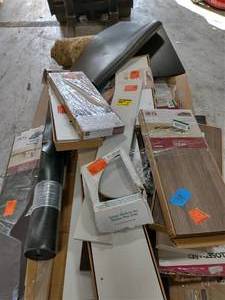 lot 39 image: PALLET OF MIXED ITEMS