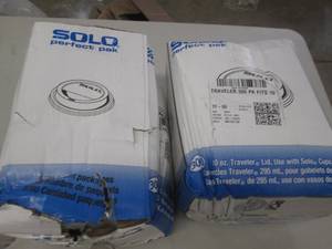2 cases of solo 10oz traveler lids ...