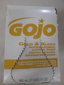9-27floz gojo gold and klean antimi...