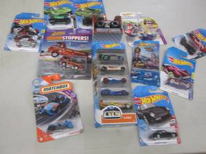 lot of new hotwheels ...
