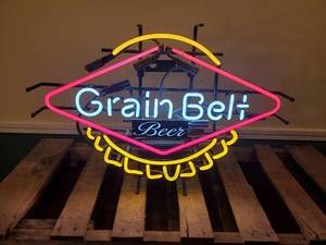 lot 1 image: Awesome Grain Belt Beer Neon Sign