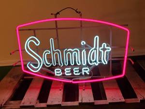 lot 15 image: Schmidt Neon Beer Sign