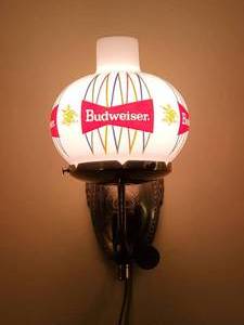 lot 9 image: Mancave Budweiser Wall Light