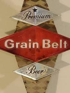 lot 22 image: Vintage Tin Grain Belt Premium Beer Mancave Wall Decor