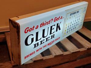 lot 54 image: Very Awesome Original Vintage Metal Gluek Beer Hanging Mancave Sign