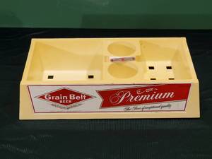 lot 110 image: Vintage Plastic Grain Belt Mancave Bar Condiments Tray