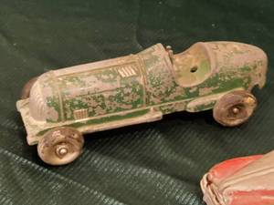 lot 128 image: Vintage (3) Toy Lot