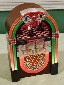 lot 173 image: Plastic AMFM Jukebox