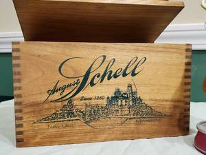 lot 208 image: Wooden August Schell Brewing CO New Ulm, MN Box & Schell Bobble Head Deer