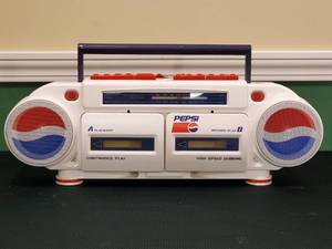 lot 217 image: Vintage Battery Operated Pepsi Cassette AMFM Radio