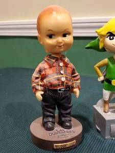 lot 260 image: (5) Bobble Head Characters Lot