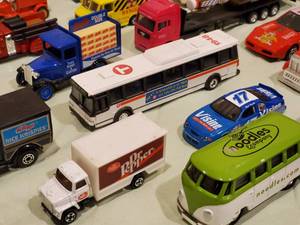 lot 293 image: (25) Assorted Collectibles Car Lot